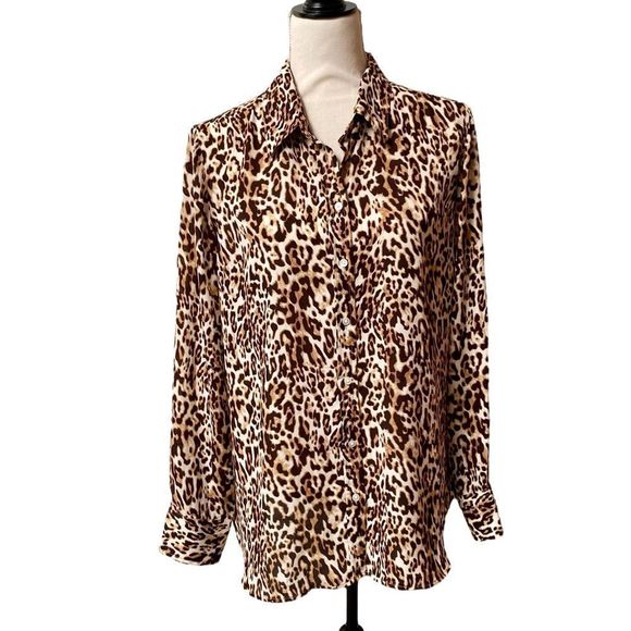 Banana Republic Dillon Classic Fit Buttondown Shirt in Animal/Leopard Print - Picture 1 of 13